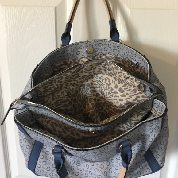 GUESS Los Angeles Purse - Picture 6 of 6